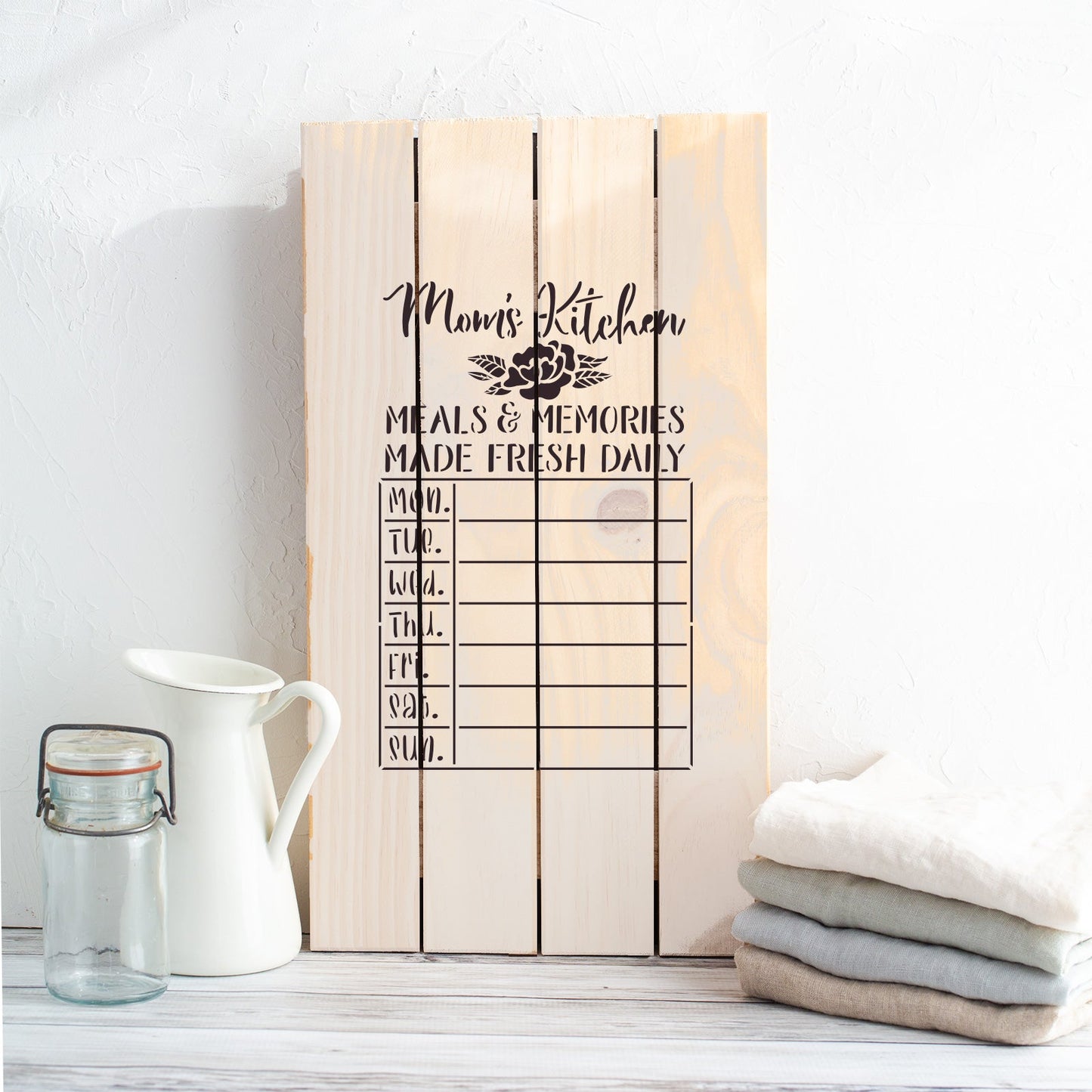 Moms Kitchen Meals Calendar Stencil