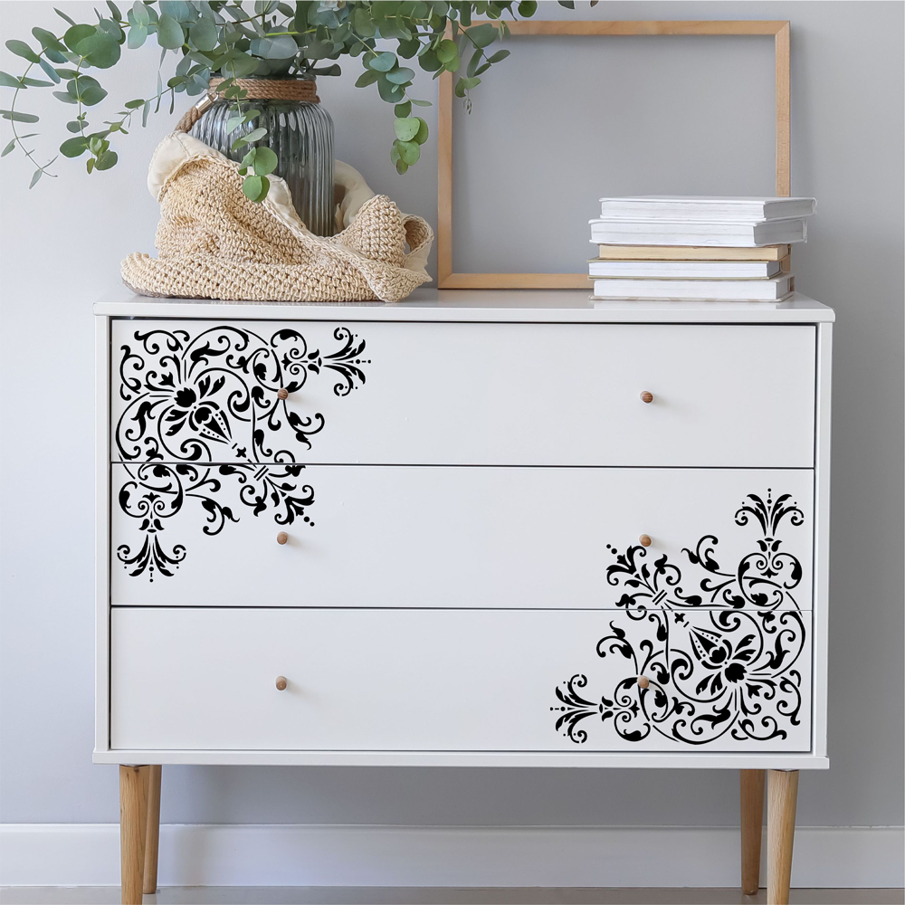 Clara Damask Corner Stencil