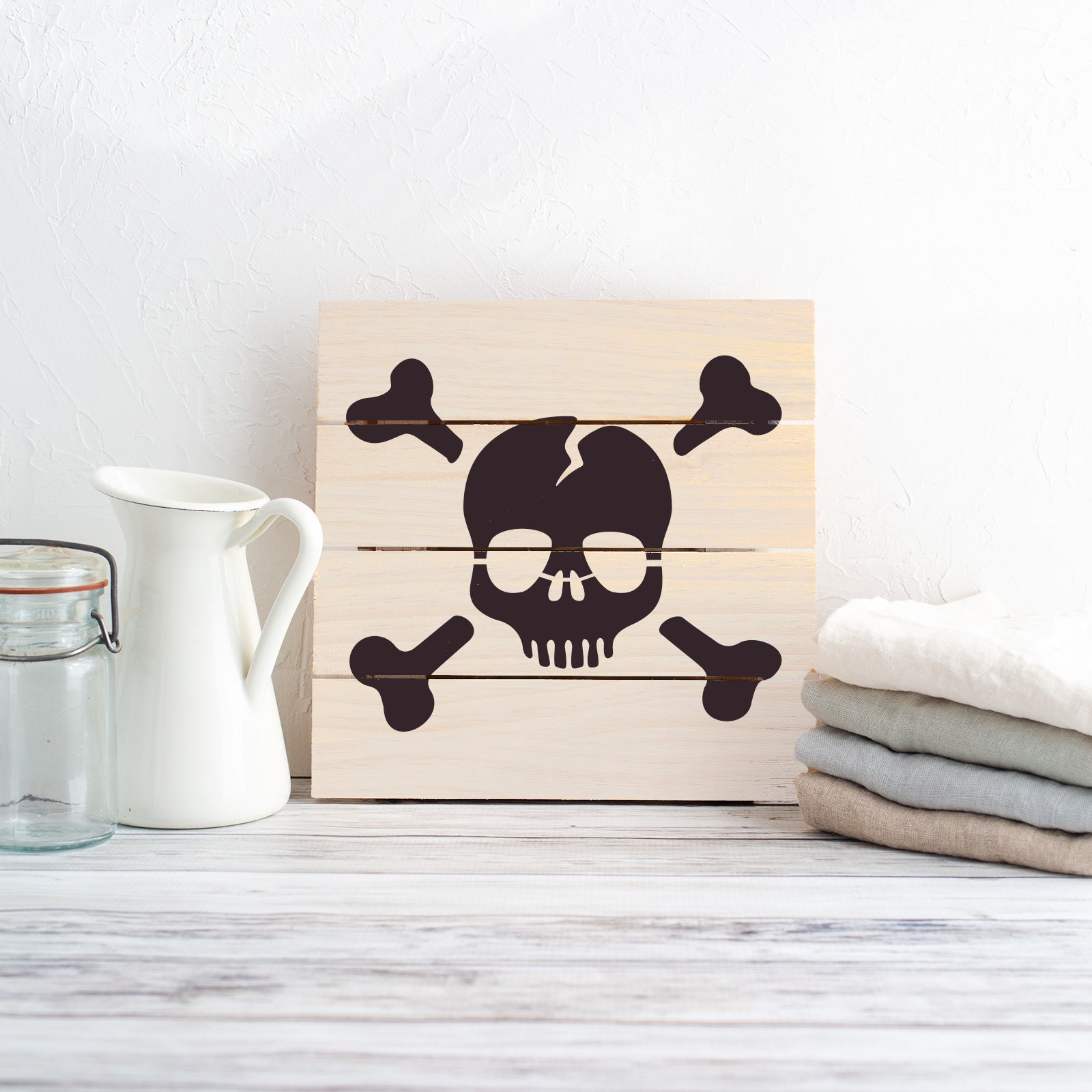 Skull and Crossbones Stencil